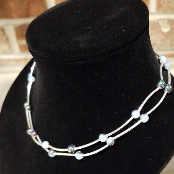 Silver and Crystal Necklace - Picture 7 of 7